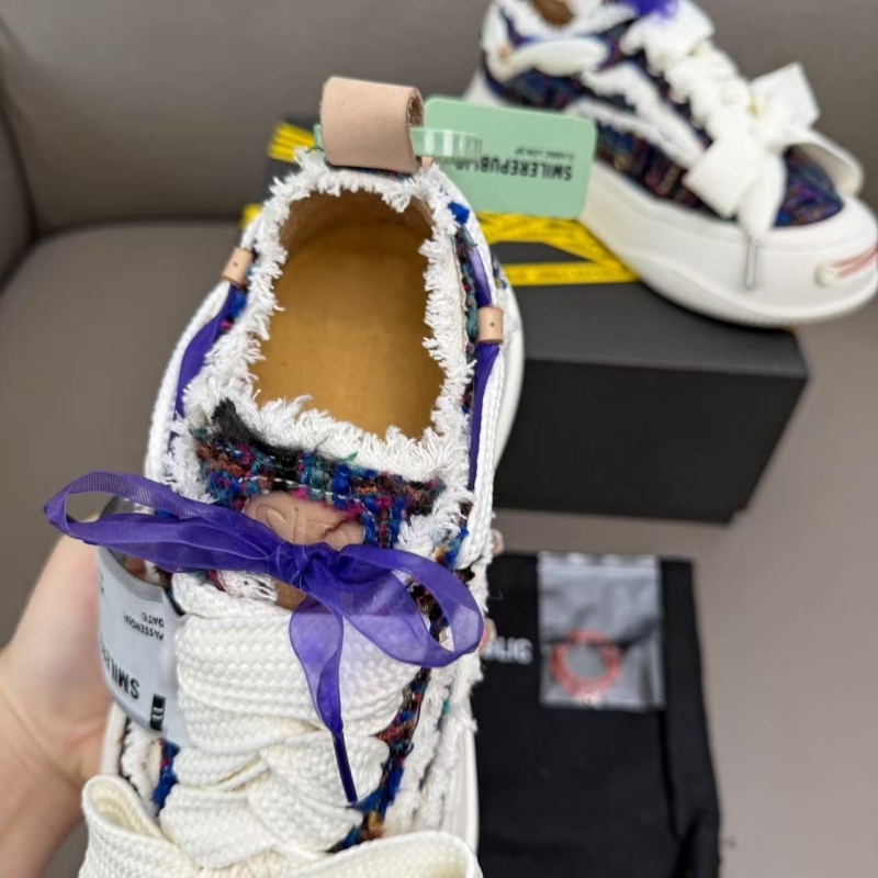 Smilerepublic Canvas Shoes